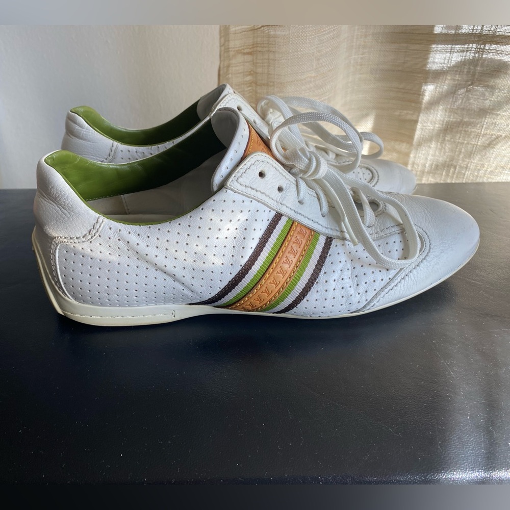 Louis Vuitton white perforated leather sneakers rubber shoes 6 Men  flats green - Picture 7 of 11